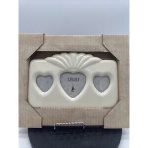 Vintage Trend Panoramic Heart 3 Picture Frame